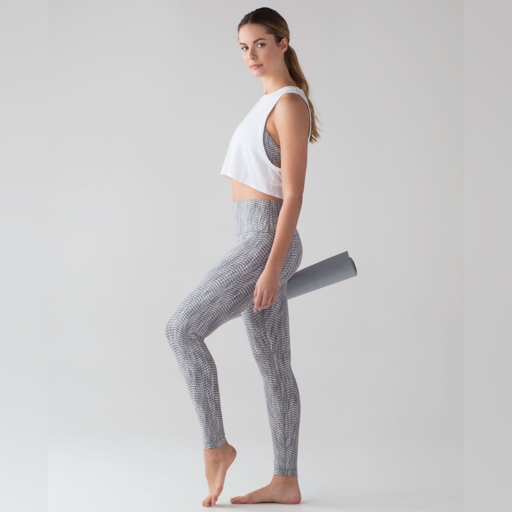 lululemon athletica Wunder Under Grey and White Patterned Yoga Workout Leggings